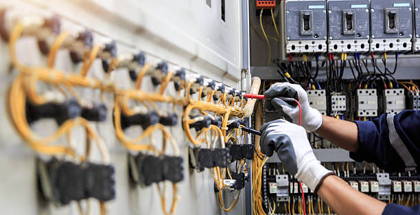 Professional Electrician technician working in North Amityville, NY